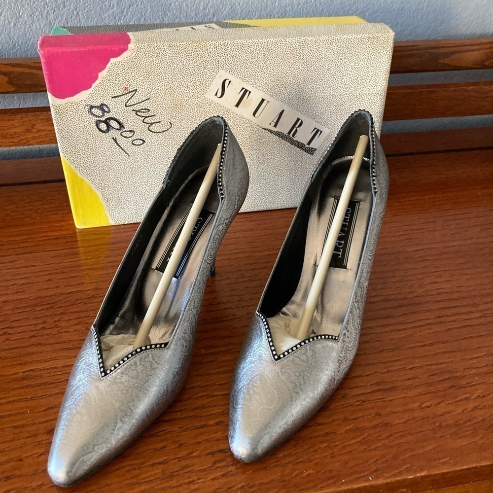 Stuart Weitzman Silver Metallic High Heels size 7AA